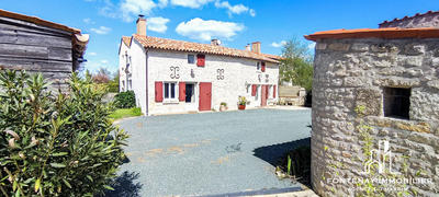 Maison - 202 m² - 8 pièces