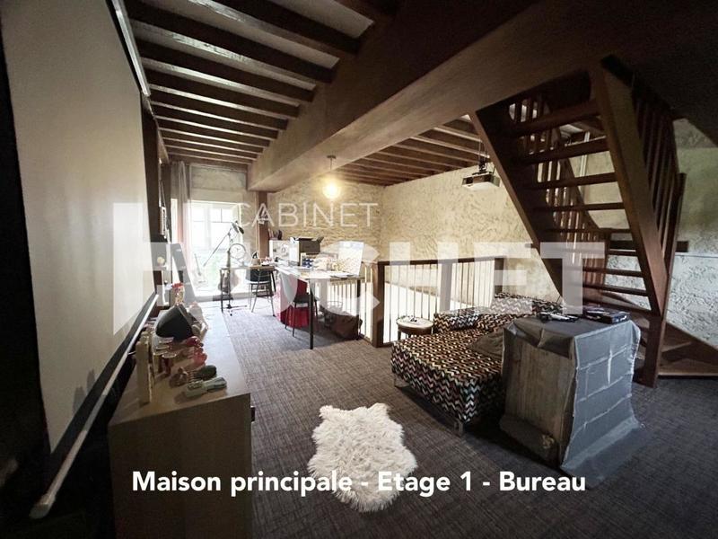 Maison - 644 m² - 15 pièces