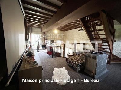 Maison - 644 m² - 15 pièces