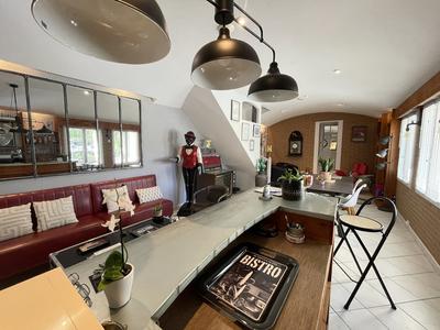 Maison - 121 m² - 5 pièces