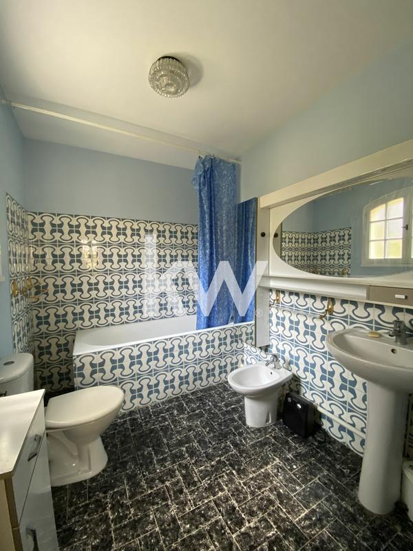 Maison - 170 m² - 8 pièces