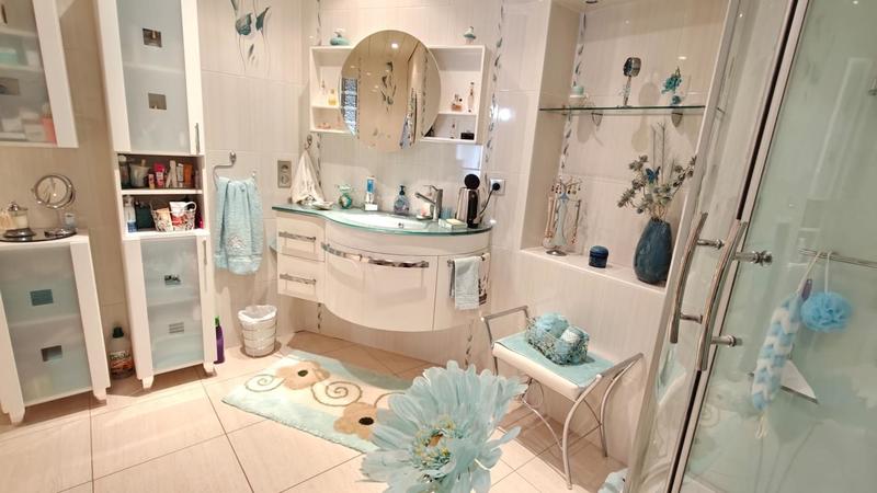 Propriété - 126 m² - 4 pièces