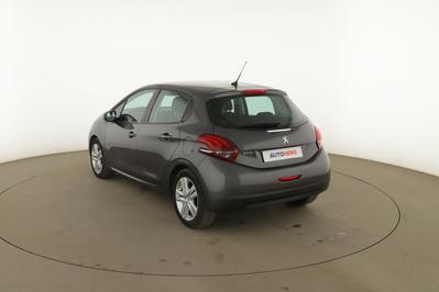 Peugeot 208 1.2 PureTech Signature 5p 82 ch