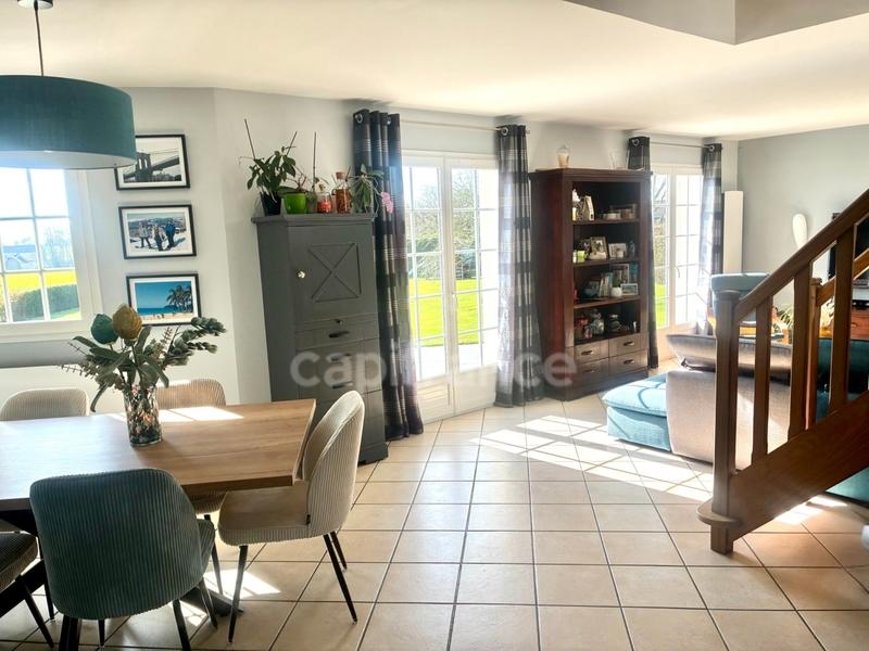 Maison - 226 m² - 8 pièces