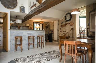 Maison - 214 m² - 6 pièces