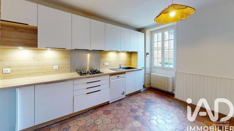 Maison - 300 m² - 10 pièces