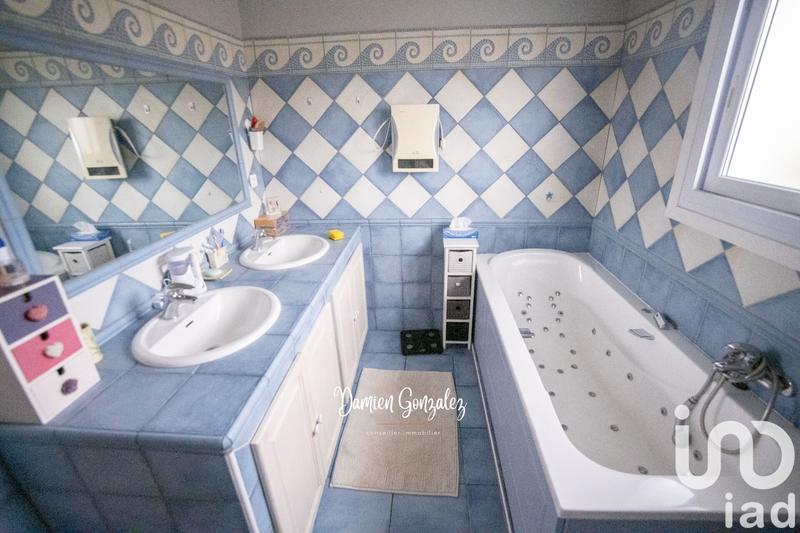 Maison - 217 m² - 6 pièces