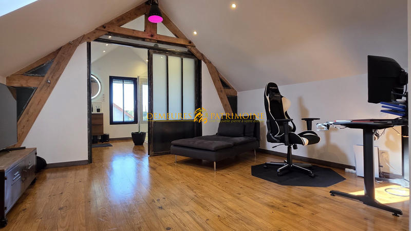 Maison - 247 m² - 6 pièces
