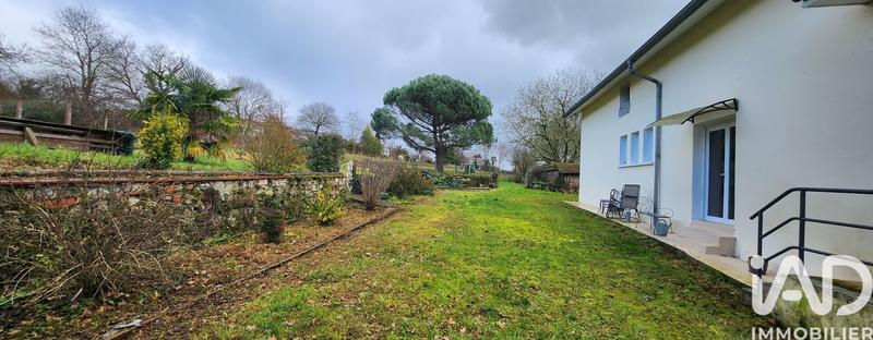 Maison - 270 m² - 6 pièces