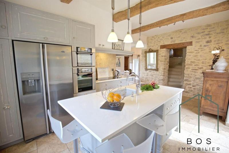 Maison - 200 m² - 6 pièces