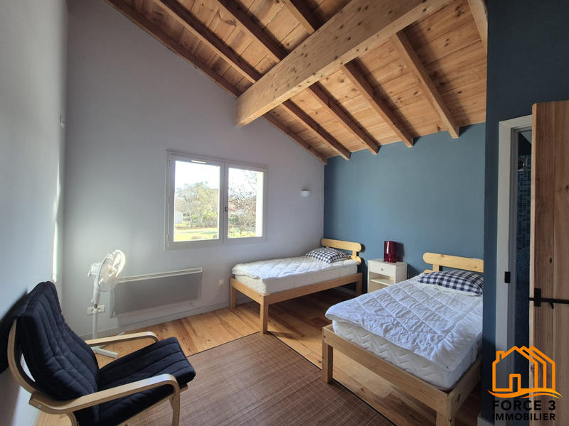 Maison - 215 m² - 7 pièces