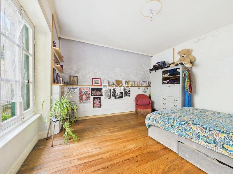 Appartement - 147 m² - 5 pièces