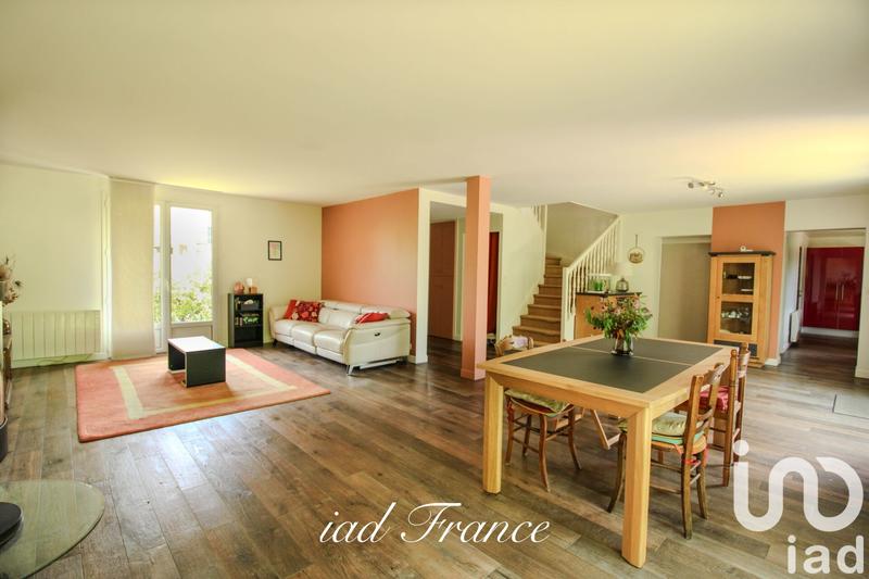 Maison - 200 m² - 7 pièces