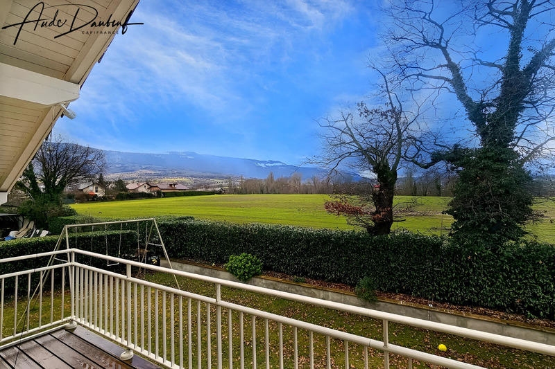 Maison - 215 m² - 6 pièces