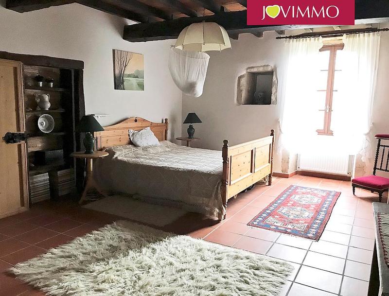 Maison - 317 m² - 8 pièces