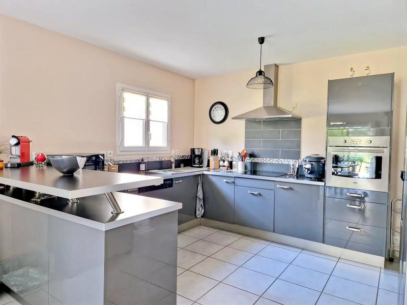 Maison - 110 m² - 4 pièces