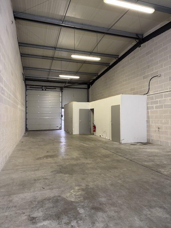 Local d'activités - 138 m² - 3 pièces