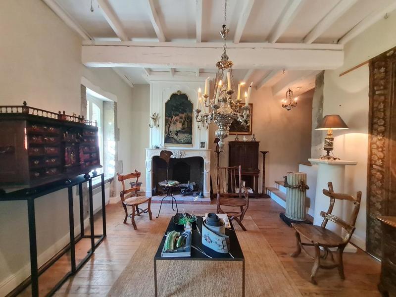 Demeure - 802 m² - 15 pièces