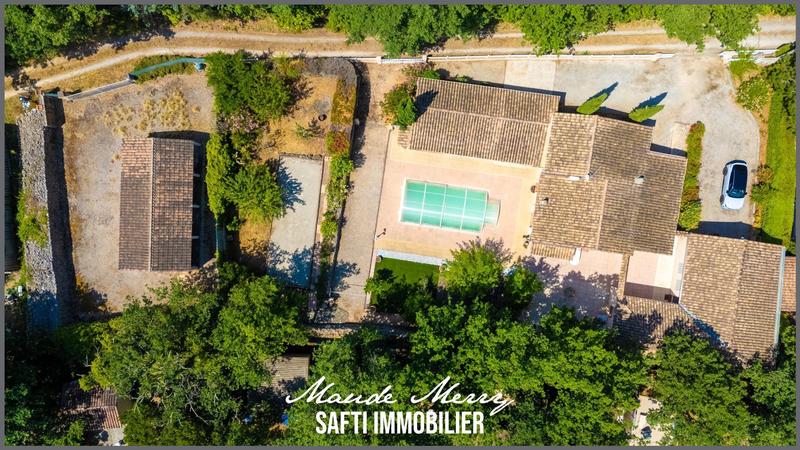 Maison - 160 m² - 7 pièces