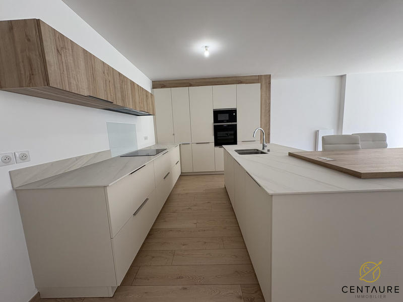 Appartement - 151 m² - 4 pièces