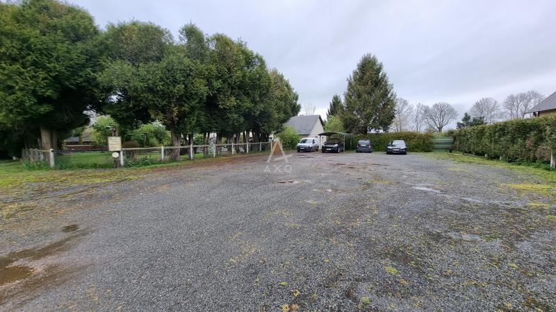 Local d'activités - 326 m² - 10 pièces