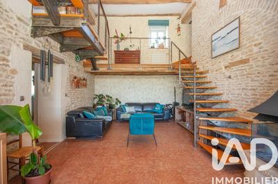 Maison - 280 m² - 8 pièces