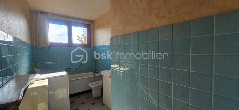 Maison - 235 m² - 5 pièces