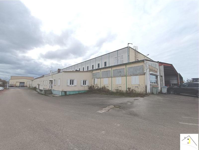 Local commercial - 5 100 m² - 8 pièces