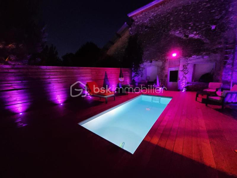 Corps de ferme - 270 m² - 7 pièces