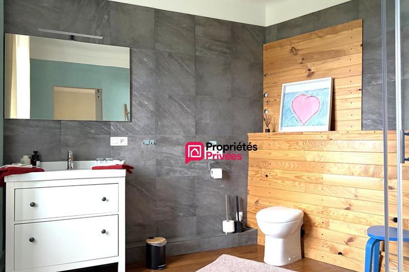 Maison - 200 m² - 6 pièces