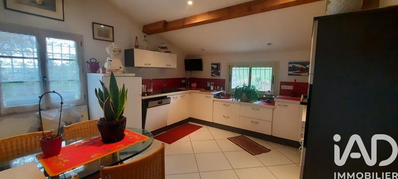 Maison - 218 m² - 6 pièces