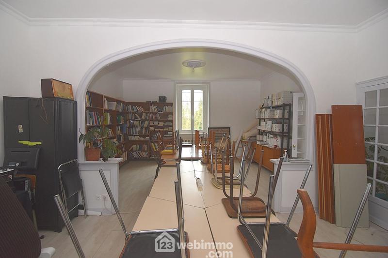 Immeuble - 285 m² - 12 pièces