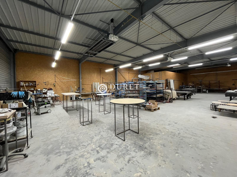 Local d'activités - 532 m²