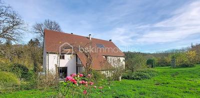 Propriété - 326 m² - 10 pièces