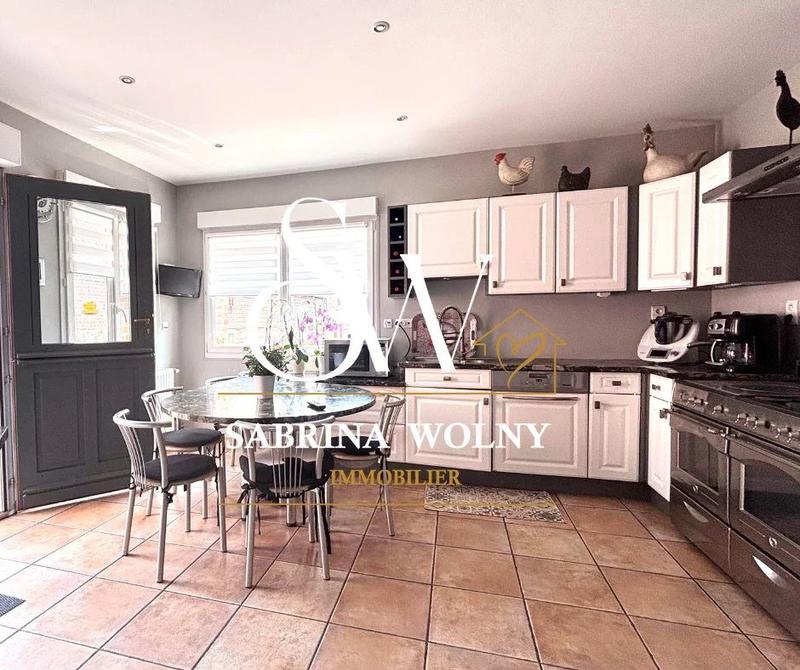 Maison traditionnelle - 195 m² - 6 pièces