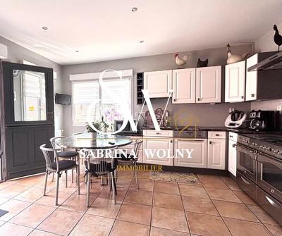 Maison traditionnelle - 195 m² - 6 pièces