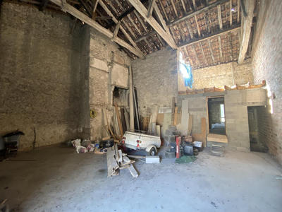 Parking / Garage - 180 m²