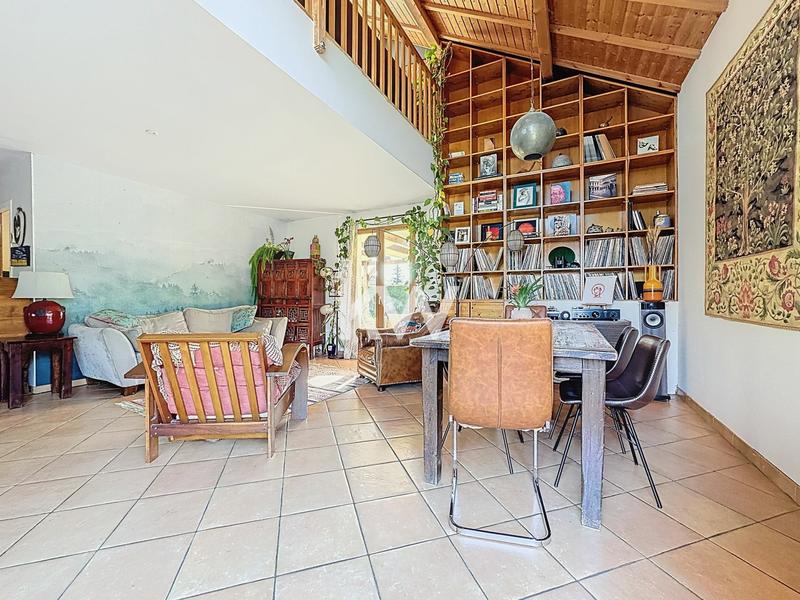 Maison - 179 m² - 6 pièces