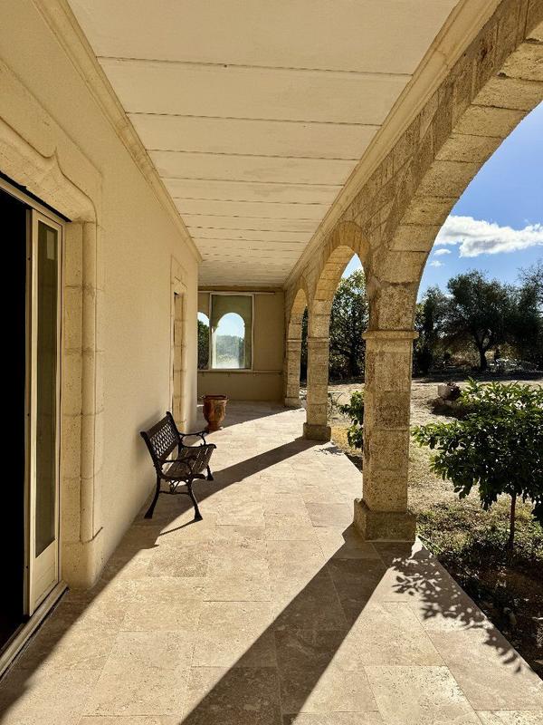 Maison - 260 m² - 5 pièces