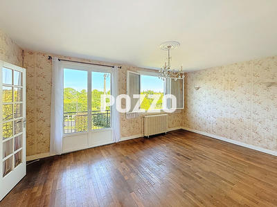 Maison - 95 m² - 5 pièces