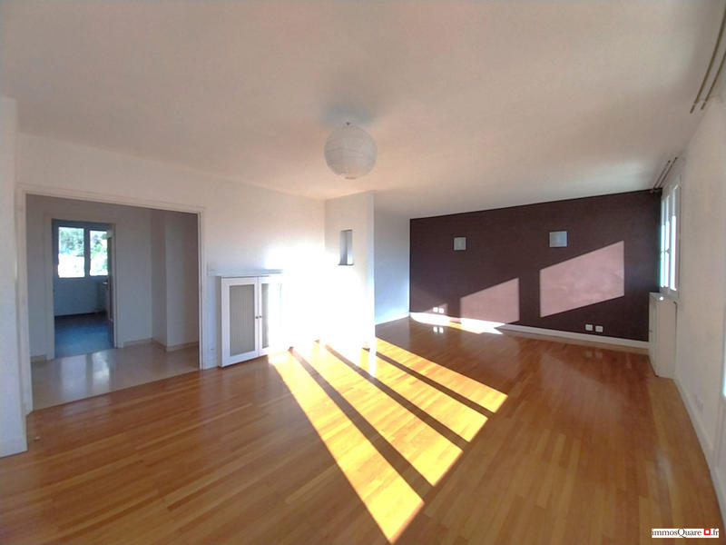 Appartement - 100 m² - 5 pièces