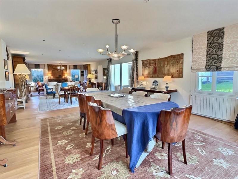 Villa - 306 m² - 11 pièces