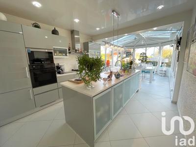 Maison - 177 m² - 7 pièces