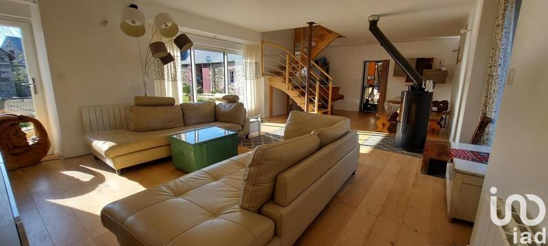 Maison - 230 m² - 9 pièces