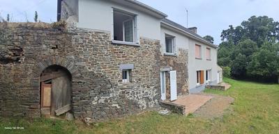 Maison - 158 m² - 9 pièces