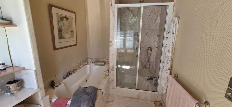 Villa - 238 m² - 8 pièces