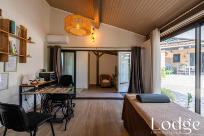 Maison traditionnelle - 180 m² - 6 pièces