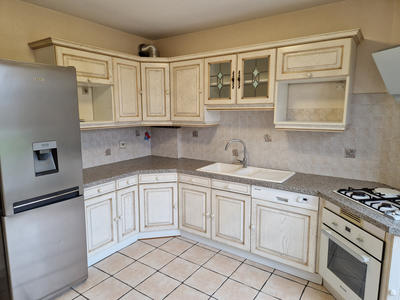 Appartement - 80 m² - 4 pièces