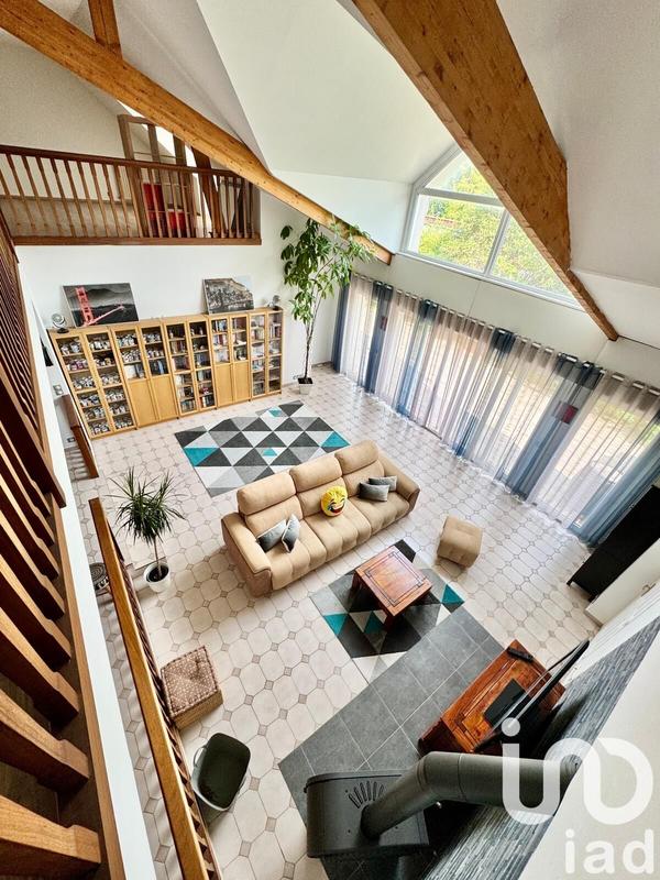 Maison - 360 m² - 9 pièces