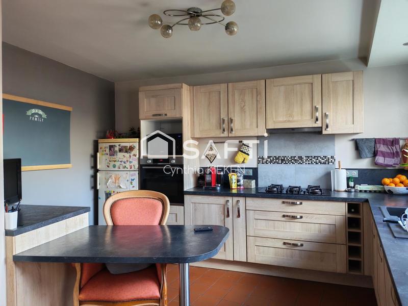 Maison - 200 m² - 5 pièces